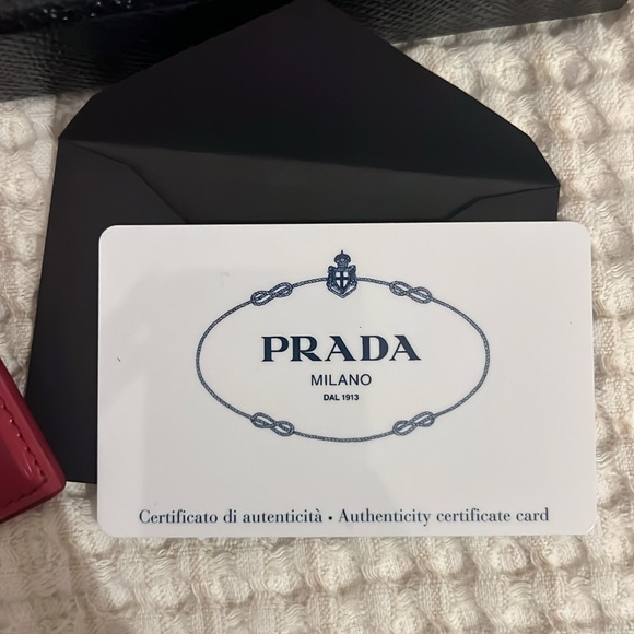 Prada Card Wallet - Vitello Ibisco - Picture 8 of 8